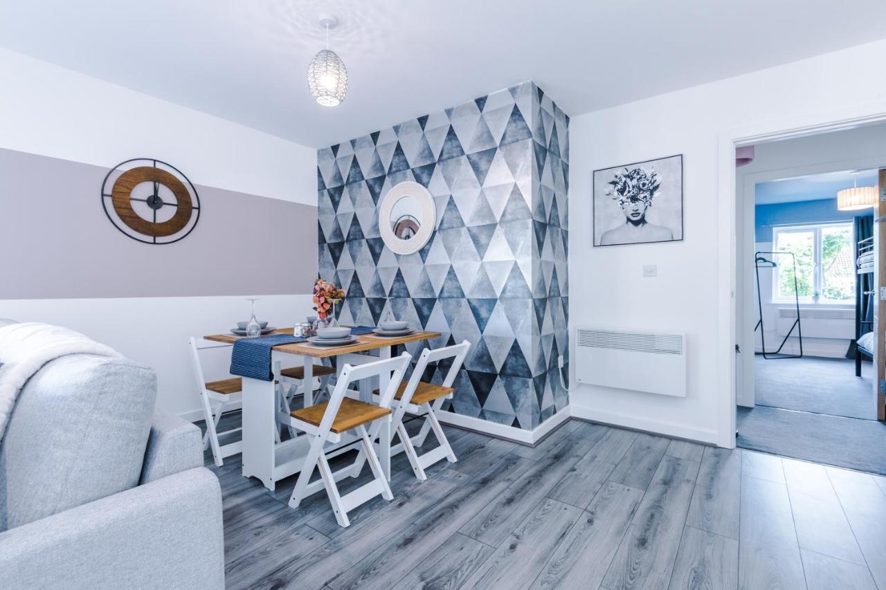Stunning 2 Bed Apt By Greenstay Serviced Accommodation - Located In Formby Village - Perfect For Short & Long Stays - Couples, Friends & Families & Business Travellers All Welcome - Dog Friendly - 7 Extérieur photo