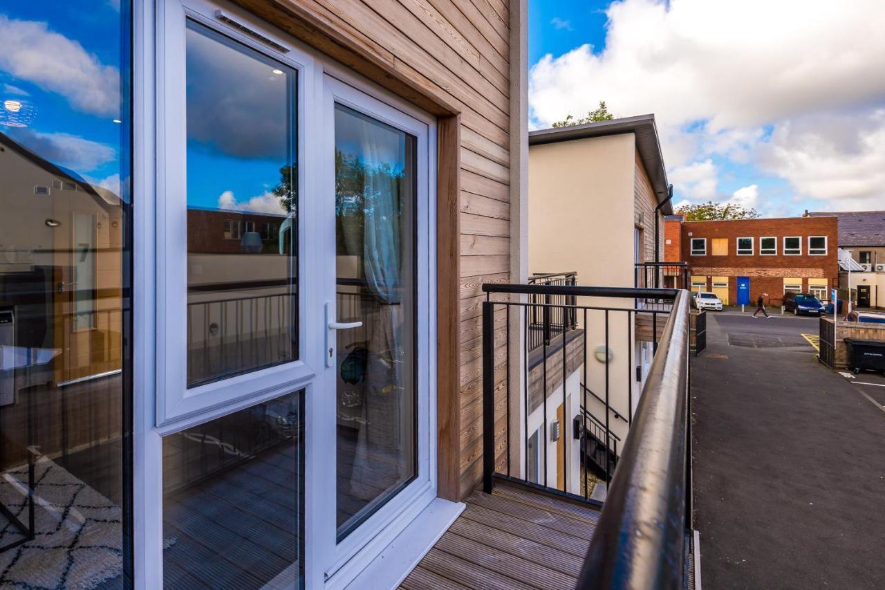 Stunning 2 Bed Apt By Greenstay Serviced Accommodation - Located In Formby Village - Perfect For Short & Long Stays - Couples, Friends & Families & Business Travellers All Welcome - Dog Friendly - 7 Extérieur photo