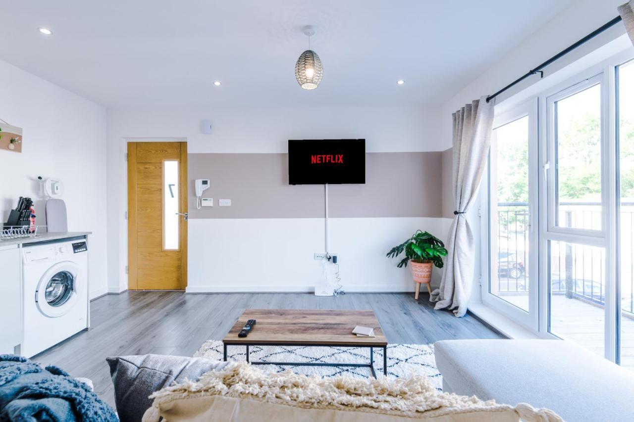 Stunning 2 Bed Apt By Greenstay Serviced Accommodation - Located In Formby Village - Perfect For Short & Long Stays - Couples, Friends & Families & Business Travellers All Welcome - Dog Friendly - 7 Extérieur photo