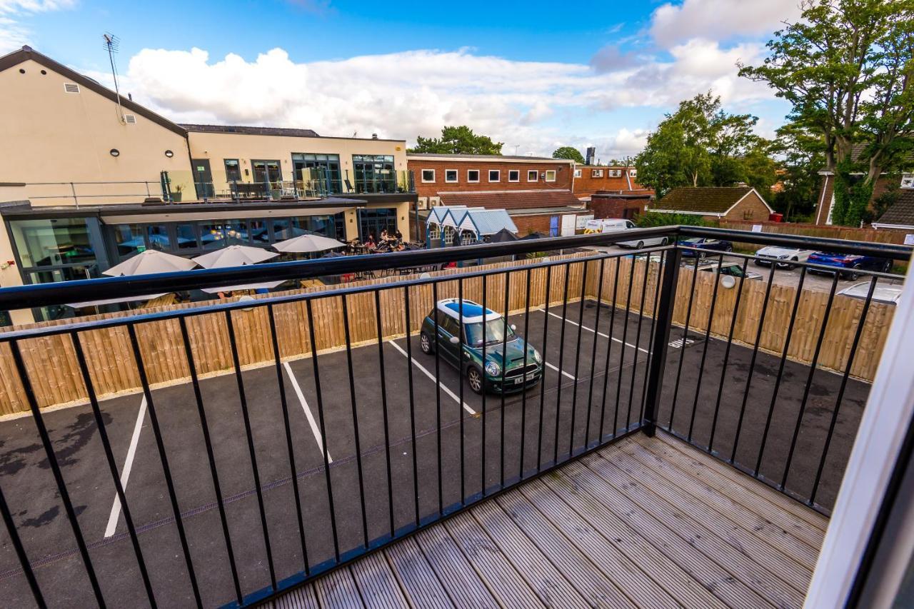 Stunning 2 Bed Apt By Greenstay Serviced Accommodation - Located In Formby Village - Perfect For Short & Long Stays - Couples, Friends & Families & Business Travellers All Welcome - Dog Friendly - 7 Extérieur photo